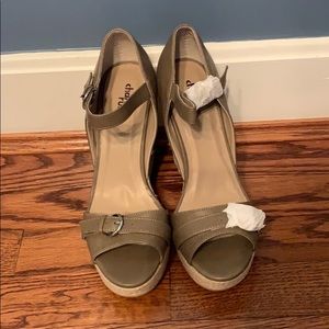 Brand new Charlotte Russe wedges size 8